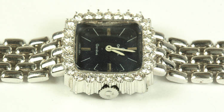 Vintage Omega Ladies Mechanical 18K White Gold Diamond Watch Excellent