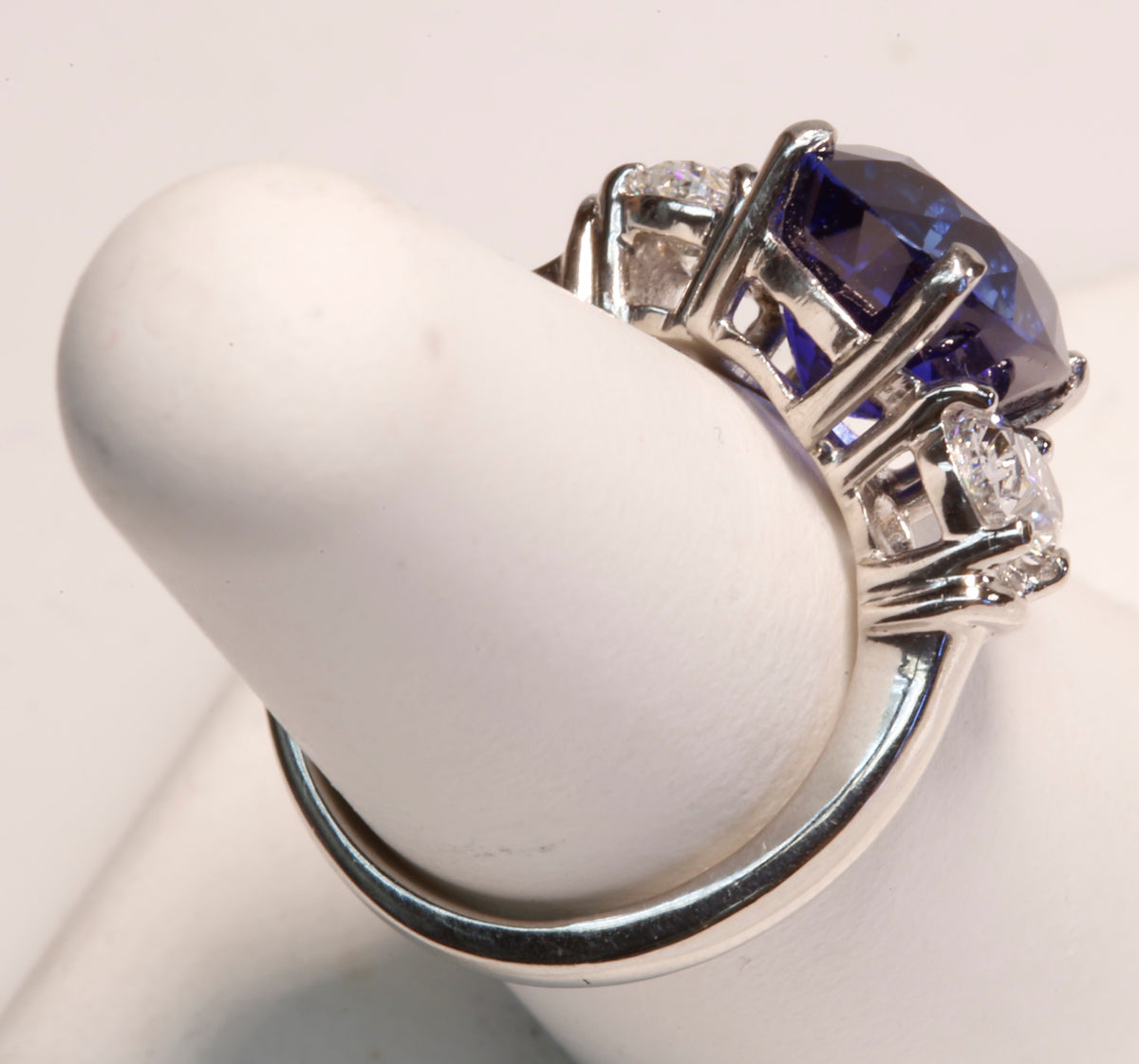 Large Ceylon Sapphire GIA with 1.34 Carat tw Diamonds in Platinum Ring