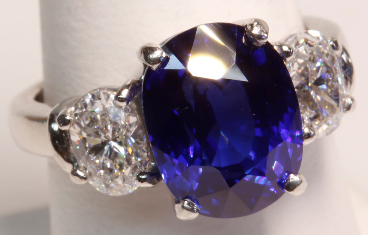 Large Ceylon Sapphire GIA with 1.34 Carat tw Diamonds in Platinum Ring