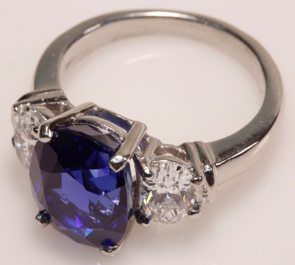 Large Ceylon Sapphire GIA with 1.34 Carat tw Diamonds in Platinum Ring